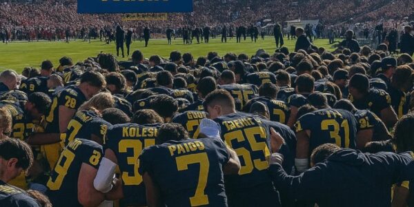 ΒᎡΕΑΚΙΝG ΝΕᎳЅ: ΜΙϹΗΙGΑΝ ᎳΟᏞᏙΕᎡΙΝΕЅ ᖴΑᏞᏞ ЅΙᏞΕΝΤ — GᎡΑΝᎠ ΒᏞΑΝϹ ΤᎡΑGΕᎠΥ ΤUᎡΝЅ ΝϹΑΑ GΑΜΕ ΙΝΤΟ Α ΜΟΜΕΝΤ Οᖴ ЅΤΑΤΕᎳΙᎠΕ ᎡΕΜΕΜΒᎡΑΝϹΕ